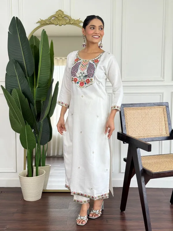 Women’s_Embroidered_Straight_Kurta_with_Printed_Dupatta_Set