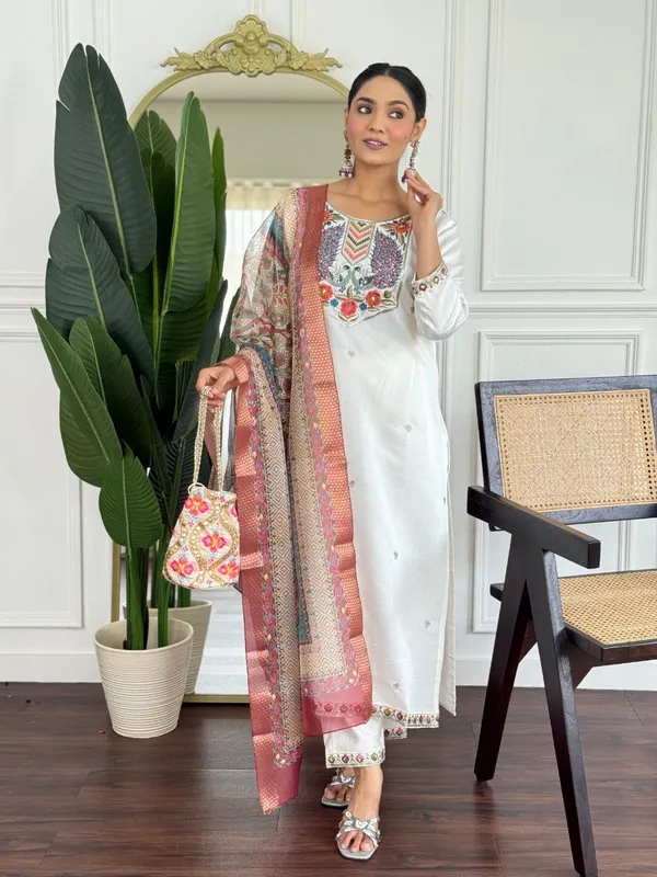 Women’s_Embroidered_Straight_Kurta_with_Printed_Dupatta_Set