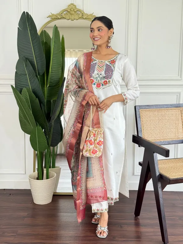 Women’s_Embroidered_Straight_Kurta_with_Printed_Dupatta_Set