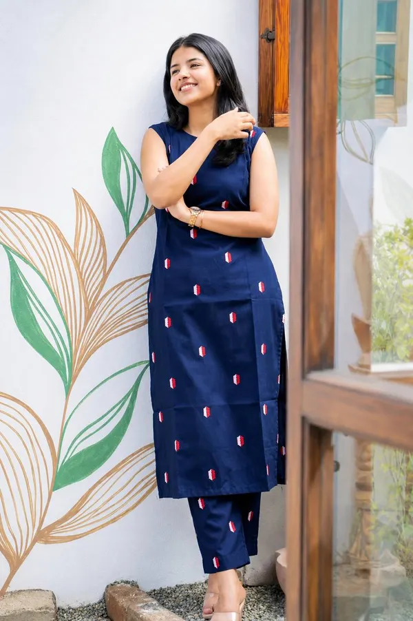 Women's_Navy_Blue_Printed_Cotton_Kurta_with_Pants_Set