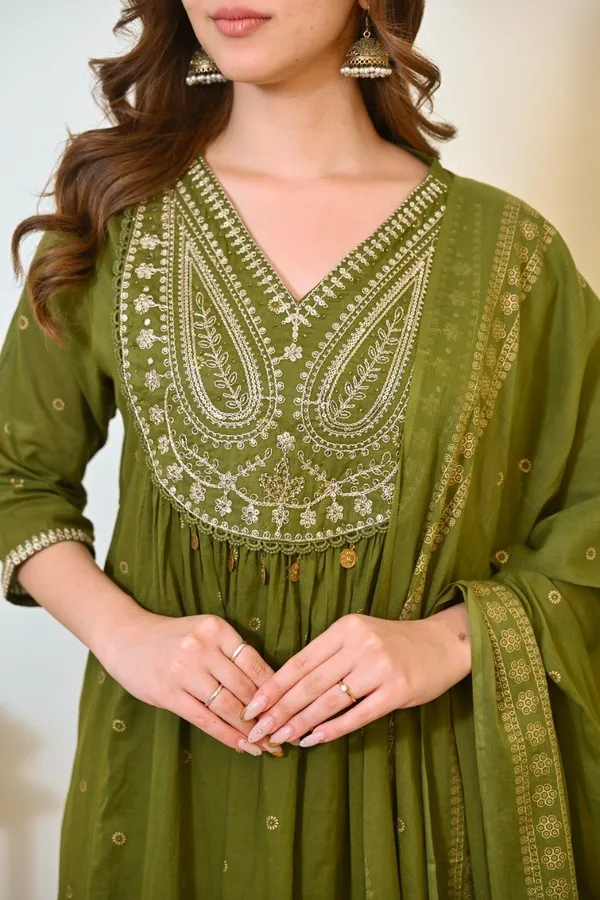 Women's_Olive_Green_Embroidered_Kurta_Pant_&_Dupatta_Set