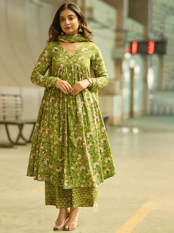 Women's_Olive_Green_Floral_Printed_Anarkali_Kurta_Palazzo_Dupatta_Set