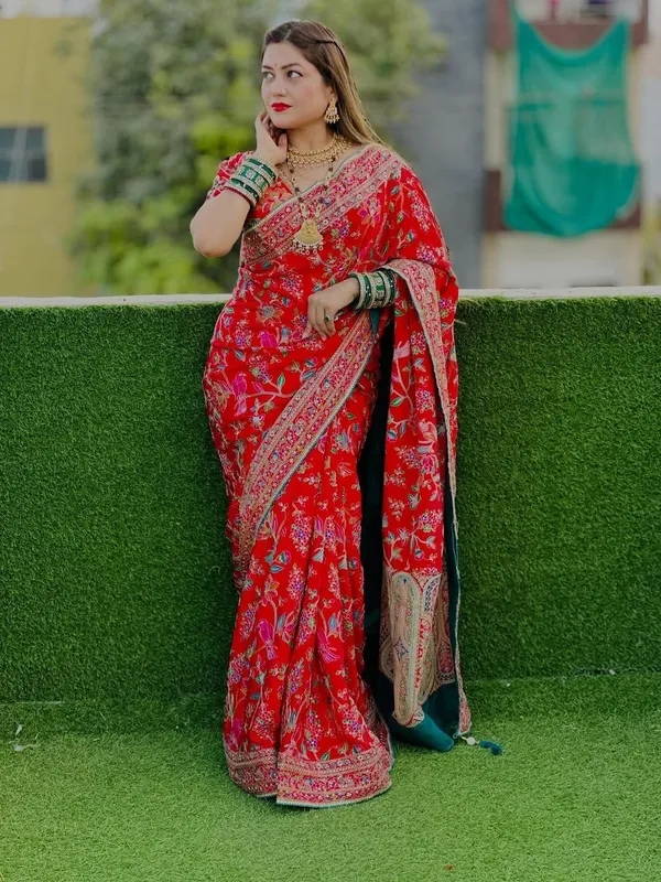 Women’s_Red_Floral_Printed_Designer_Saree_with_Traditional_Border