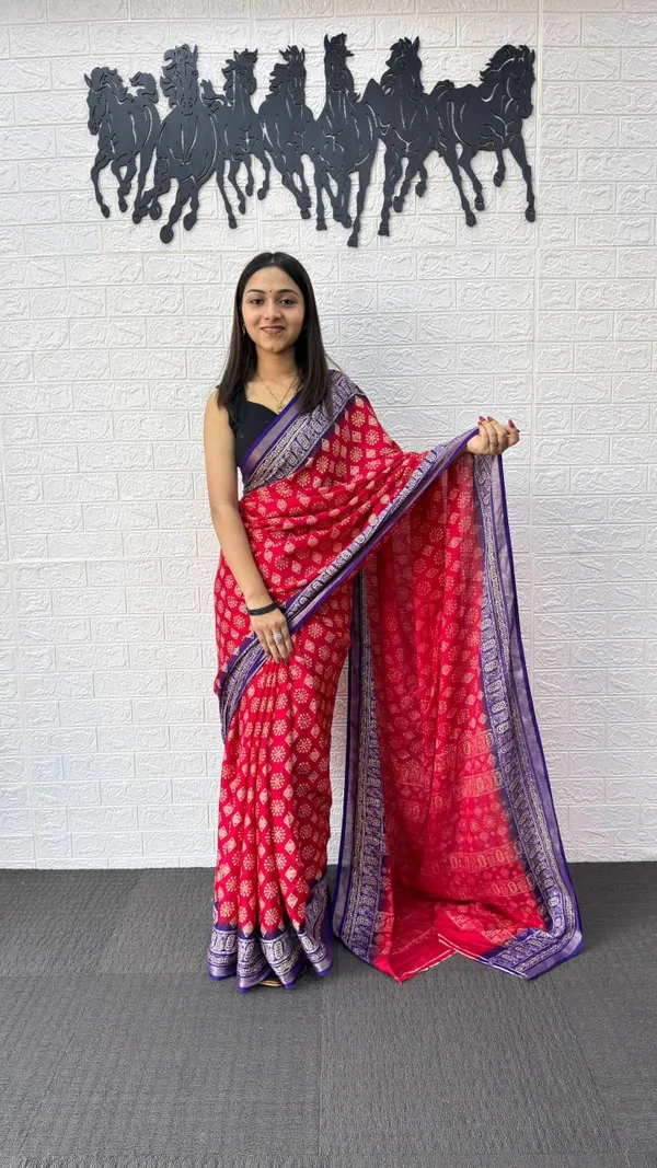 Women's_Traditional_Printed_Saree