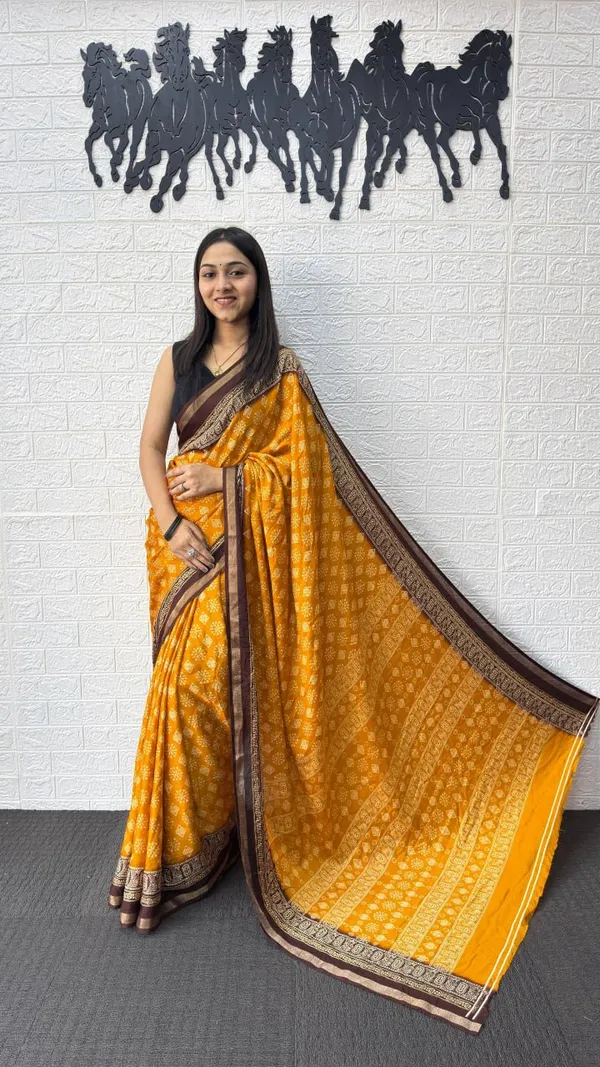 Women's_Traditional_Printed_Saree