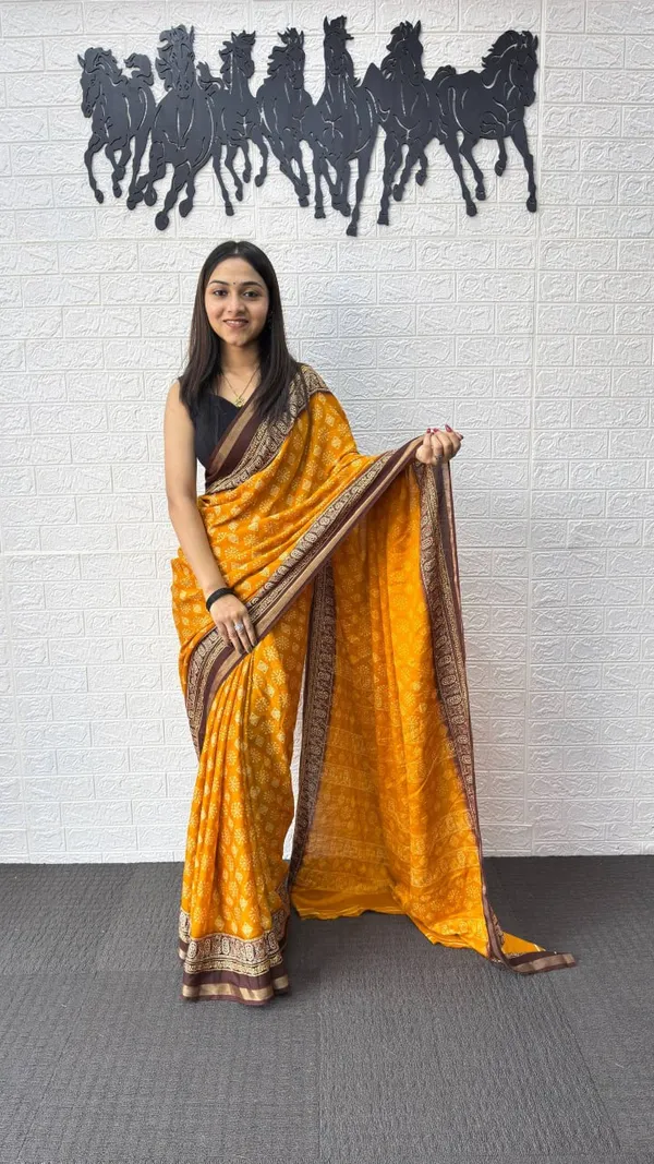 Women's_Traditional_Printed_Saree