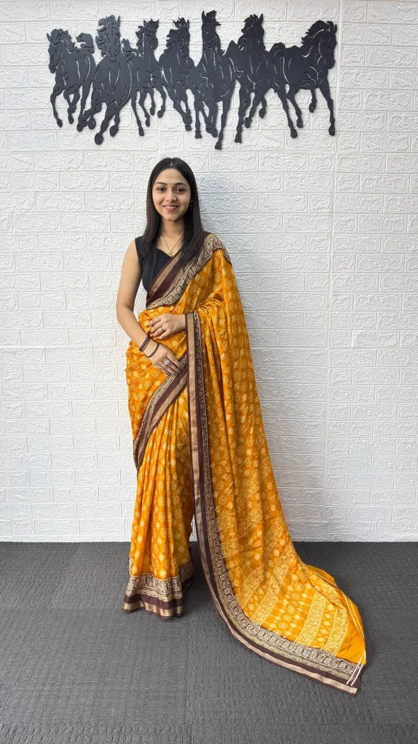 Women's_Traditional_Printed_Saree