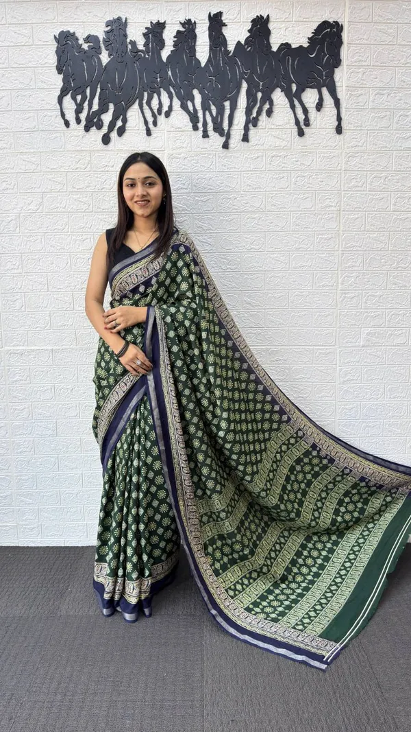 Women's_Traditional_Printed_Saree