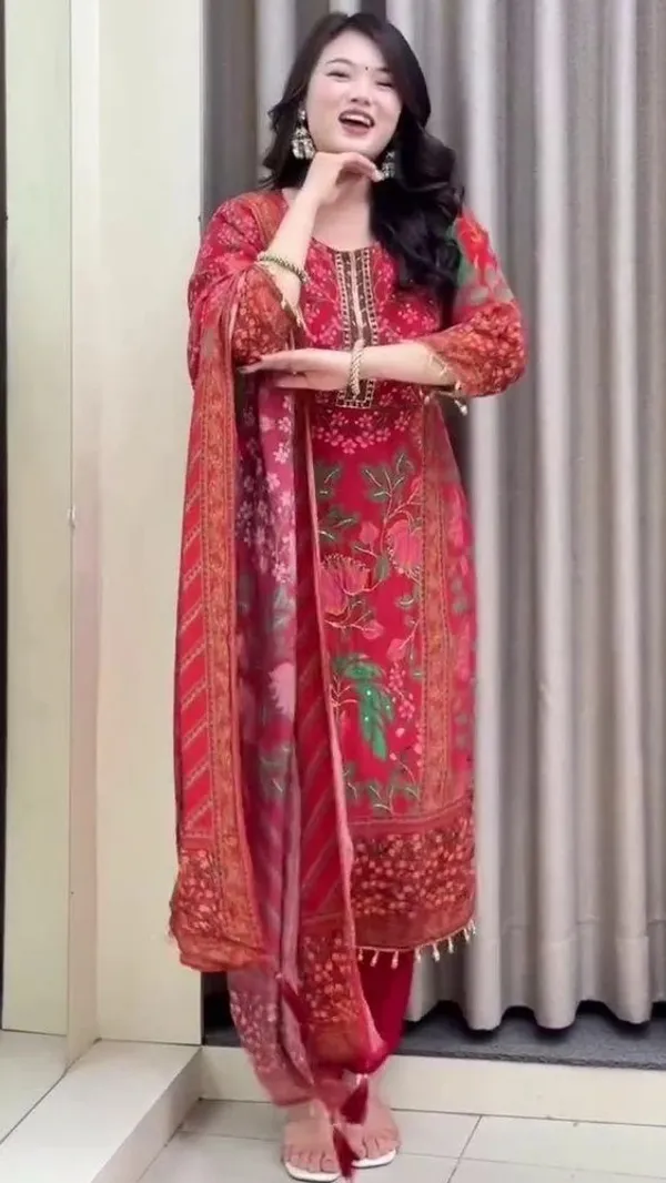 Elegant_Red_Floral_Embroidered_Salwar_Suit_Set_With_Dupatta