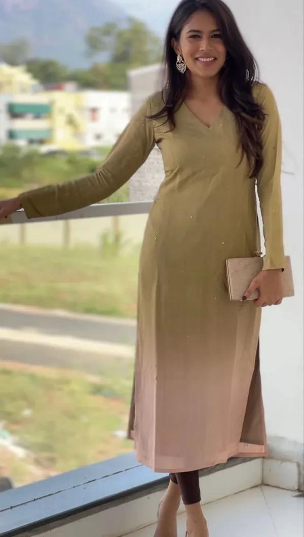 Womens_Olive_Green_And_Beige_Color_Block_Kurti_With_Side_Slit