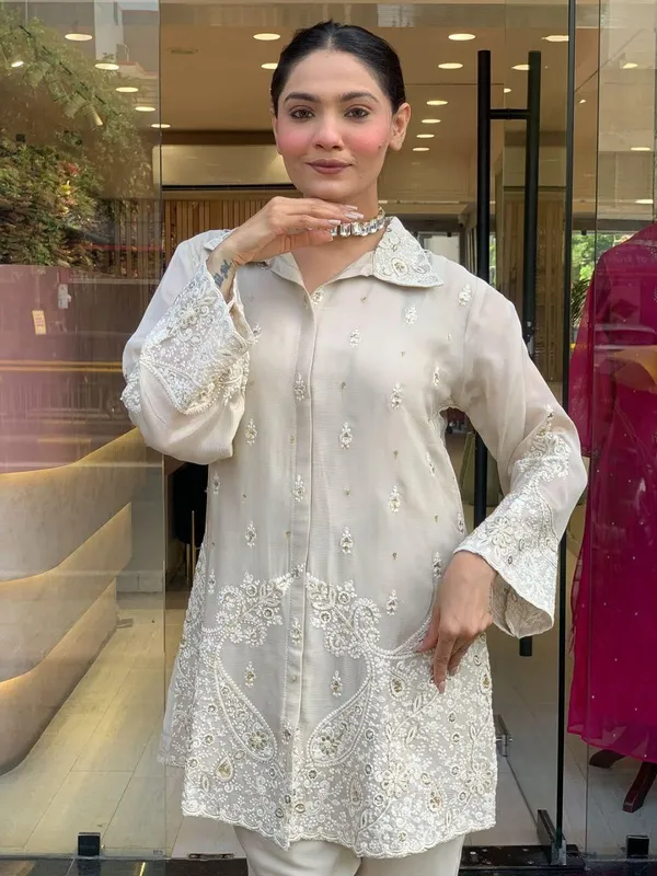 White_Embroidered_Formal_Tunic_With_Silver_Embellishments