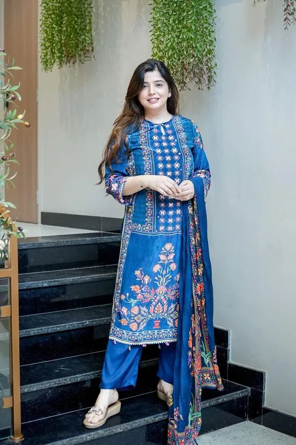 Womens_Blue_Embroidered_Ethnic_Suit_Set_With_Dupatta