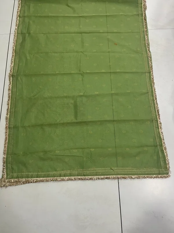 Classic_Mehndi_Green_Ethnic_Saree_with_Rich_Gold_Detailing