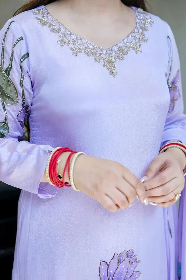 Lavender_Floral_Embroidered_Anarkali_Kurta_Set_With_Dupatta