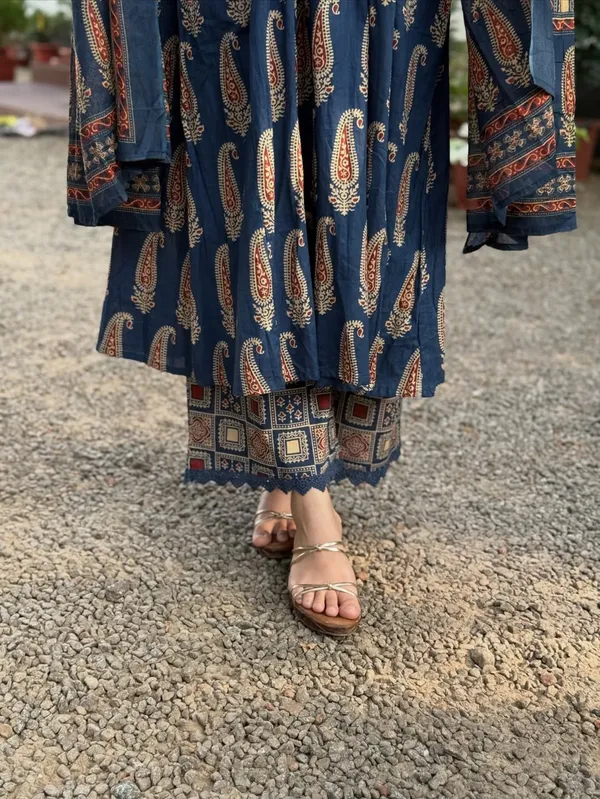 Navy_Blue_Paisley_Print_Ethnic_Kurta_Palazzo_Dupatta_Set_For_Women