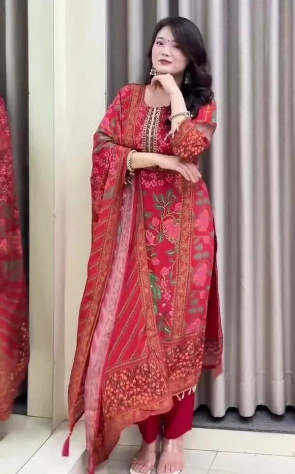 Elegant_Red_Floral_Embroidered_Salwar_Suit_Set_With_Dupatta