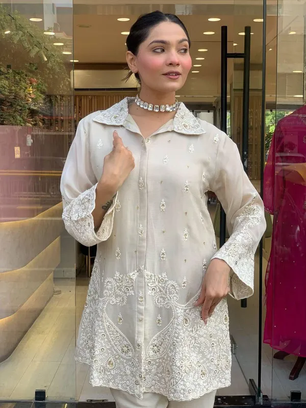 White_Embroidered_Formal_Tunic_With_Silver_Embellishments