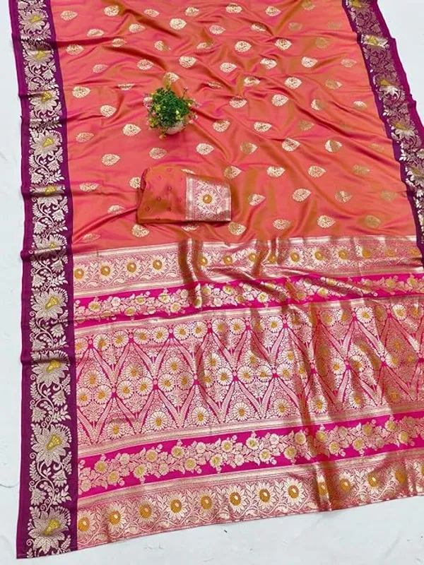 Striped_Woven_Design_Banarasi_Saree