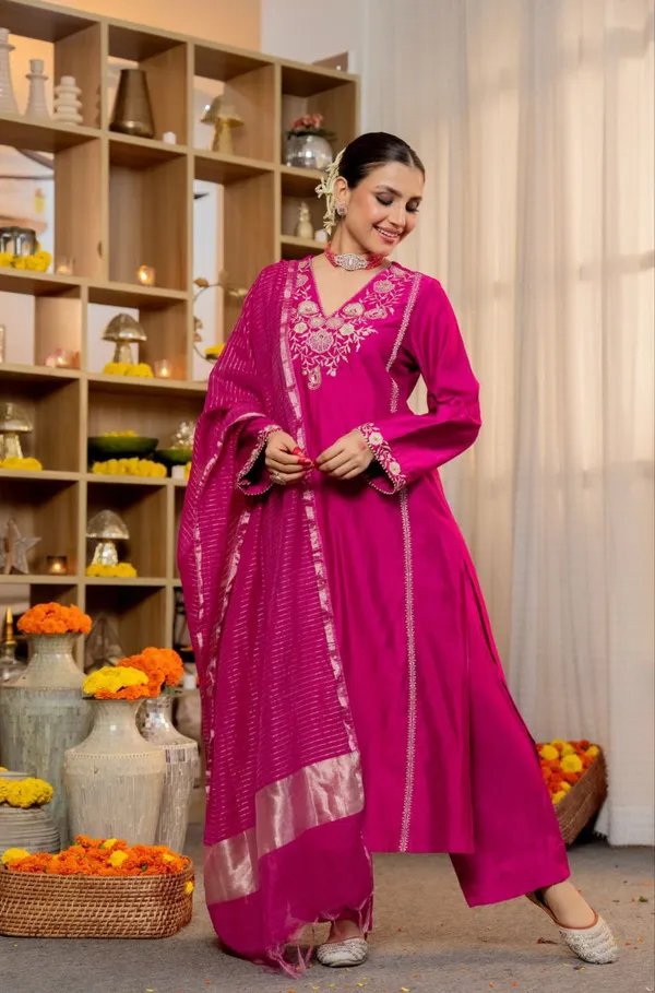 Magenta_Pink_Embroidered_Ethnic_Suit_Set_With_Dupatta
