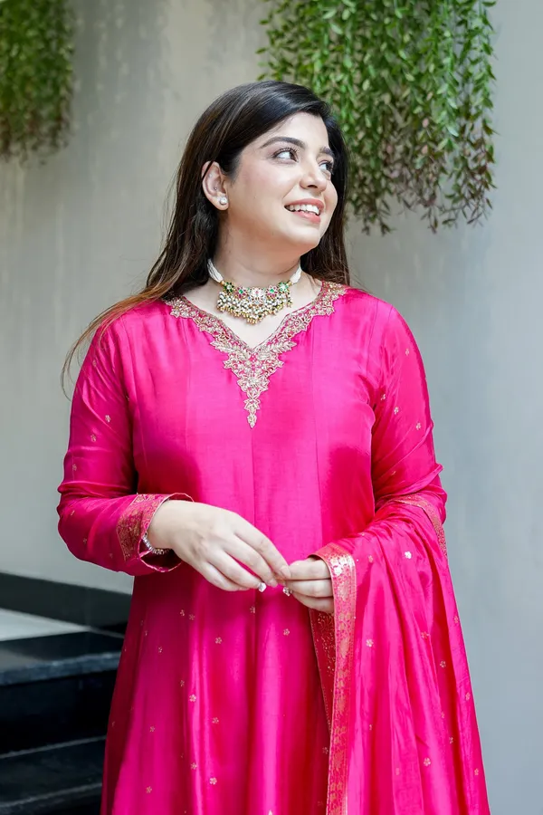 Womens_Ethnic_Pink_Anarkali_Suit_With_Gold_Embroidery_Festive_Wear