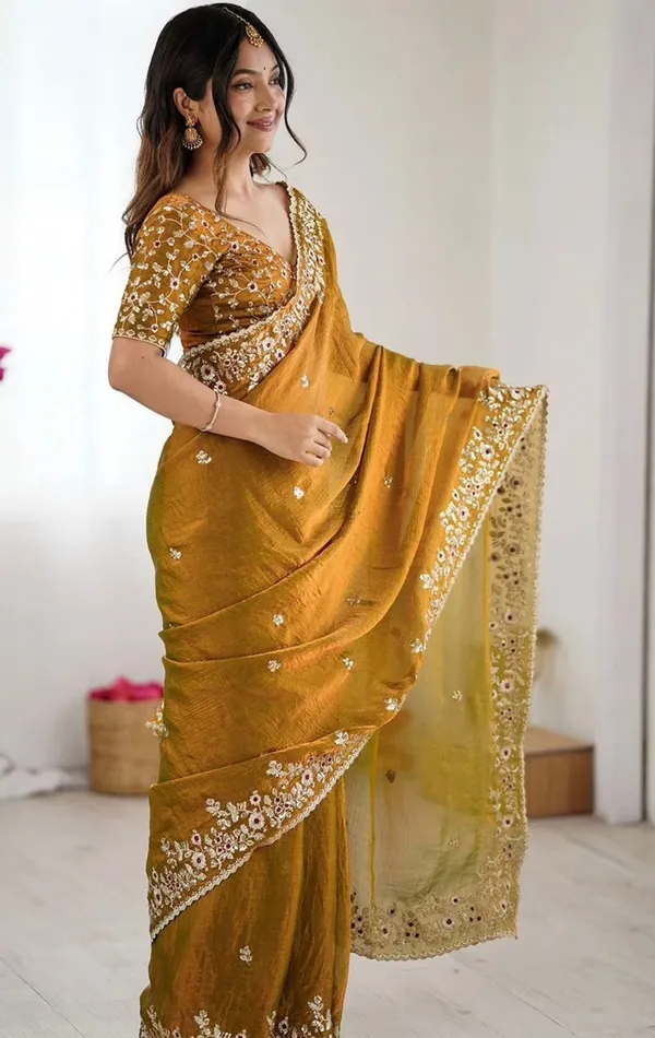 Trendiing_Gold_Colour✨_Premium_Soft_Chiffon_Silk_Saree_✨