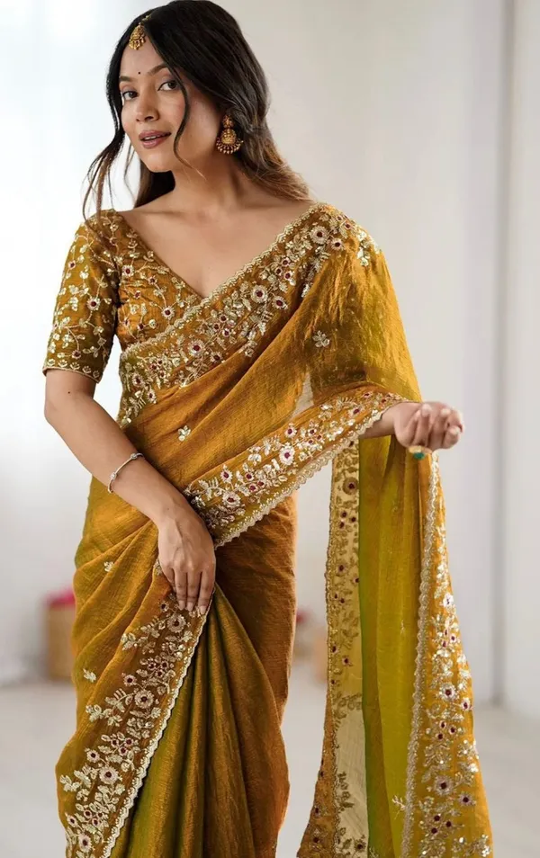 Trendiing_Gold_Colour✨_Premium_Soft_Chiffon_Silk_Saree_✨