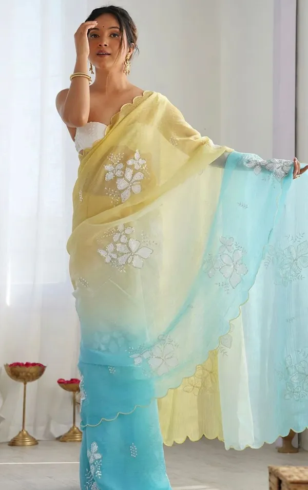 Stylish_Dual_Tone_Jimmy_Chhu_Saree_with_Scallop_Border