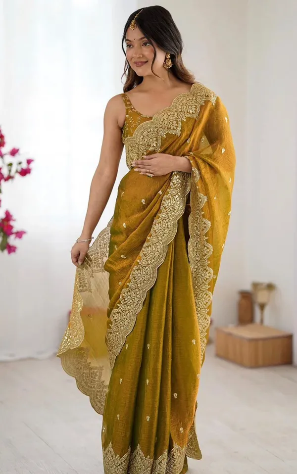 Chiffon_Saree_with_Heavy_Embroidered_Scallop_Border_✨
