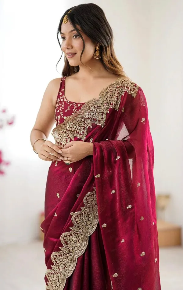 Chiffon_Saree_with_Heavy_Embroidered_Scallop_Border_✨