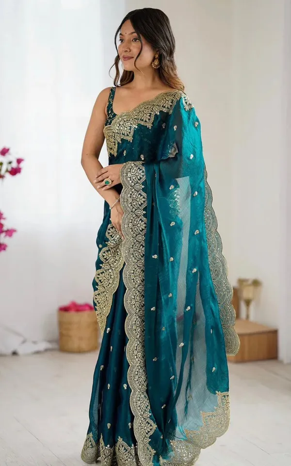 Chiffon_Saree_with_Heavy_Embroidered_Scallop_Border_✨