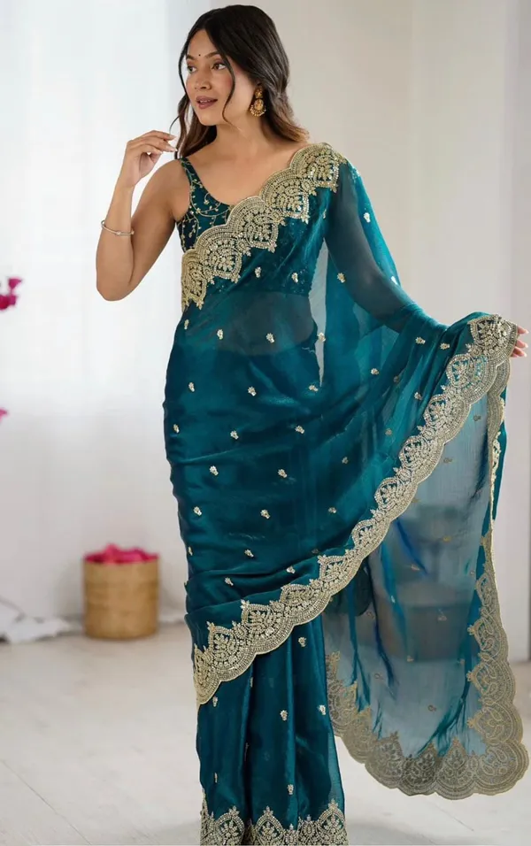 Chiffon_Saree_with_Heavy_Embroidered_Scallop_Border_✨