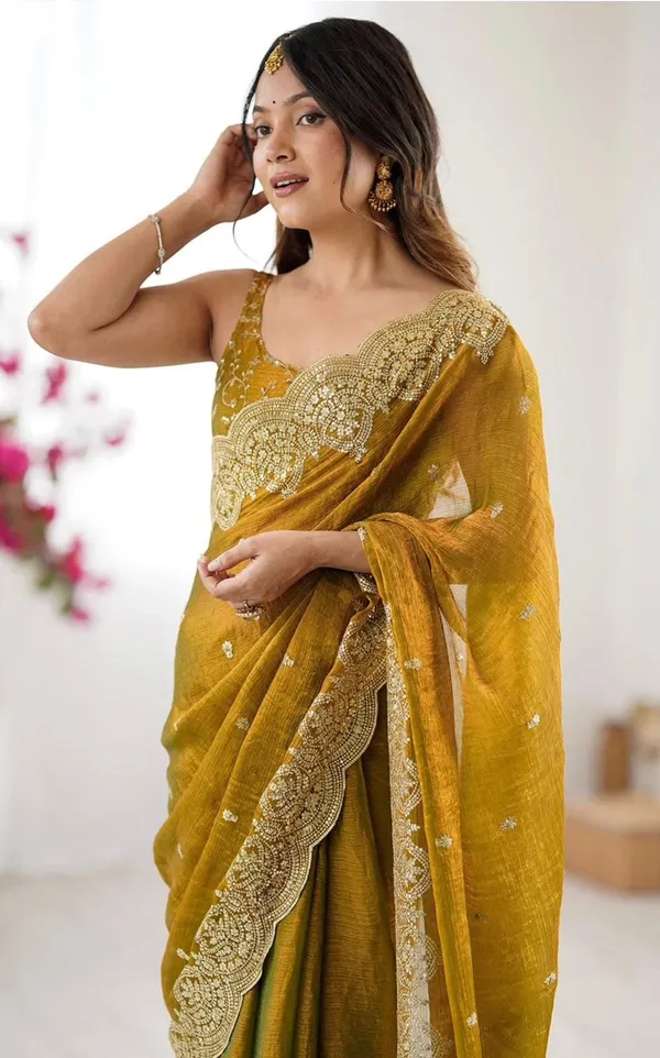 Chiffon_Saree_with_Heavy_Embroidered_Scallop_Border_✨