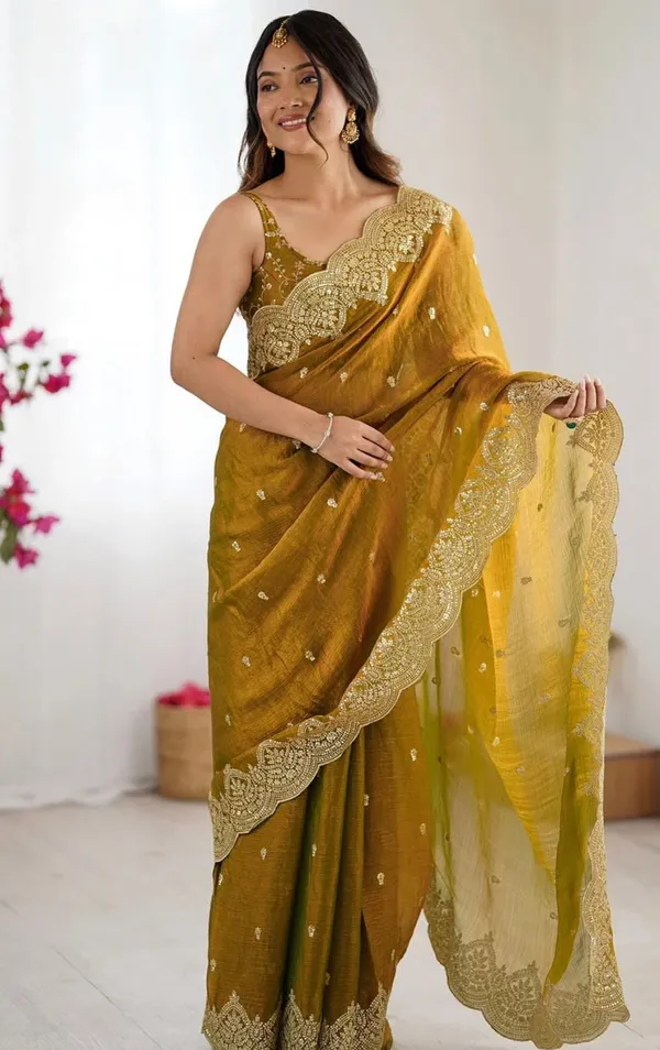 Chiffon_Saree_with_Heavy_Embroidered_Scallop_Border_✨