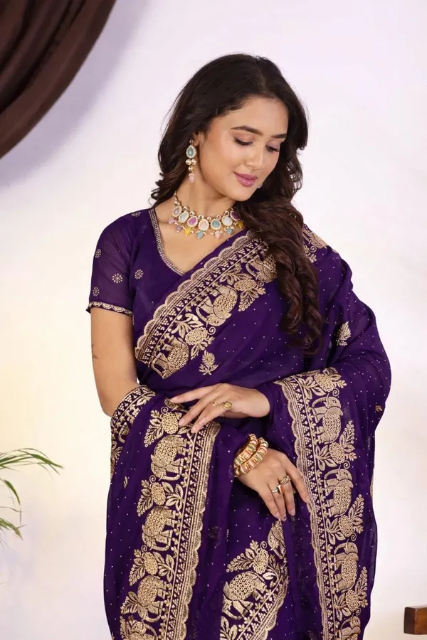 Classic_Purple_Georgette_Saree_with_Elephant_&_Floral_Zari_Embroidery