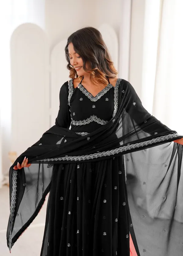 Elegant_Black_Anarkali_Suit_Set