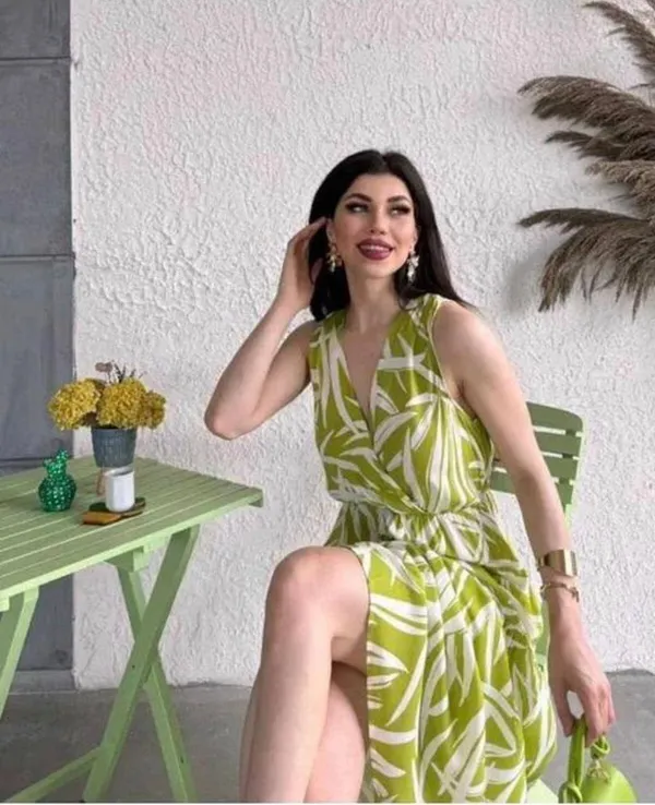 Elegant_Green_Printed_Western_Dress