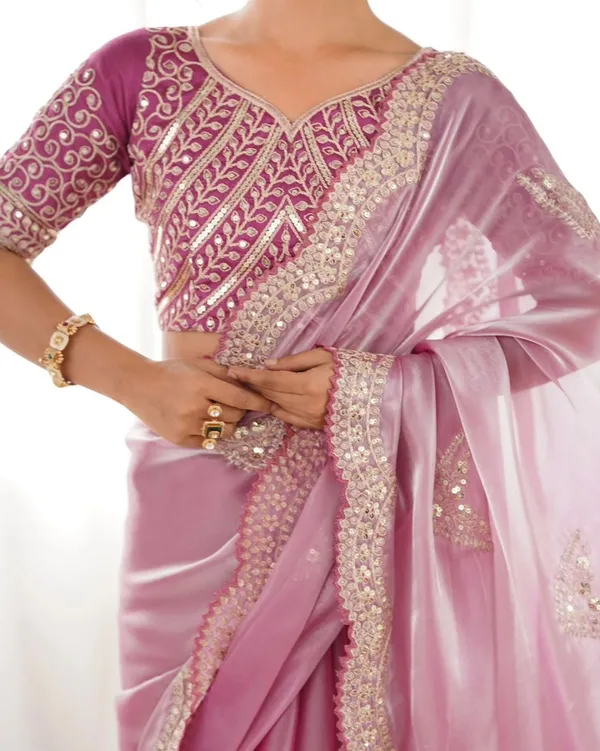 Elegant_Pink_Organza_Saree_with_Heavy_Embroidered_Blouse_✨