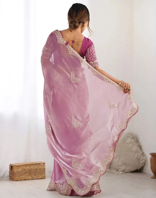 Elegant_Pink_Organza_Saree_with_Heavy_Embroidered_Blouse_✨