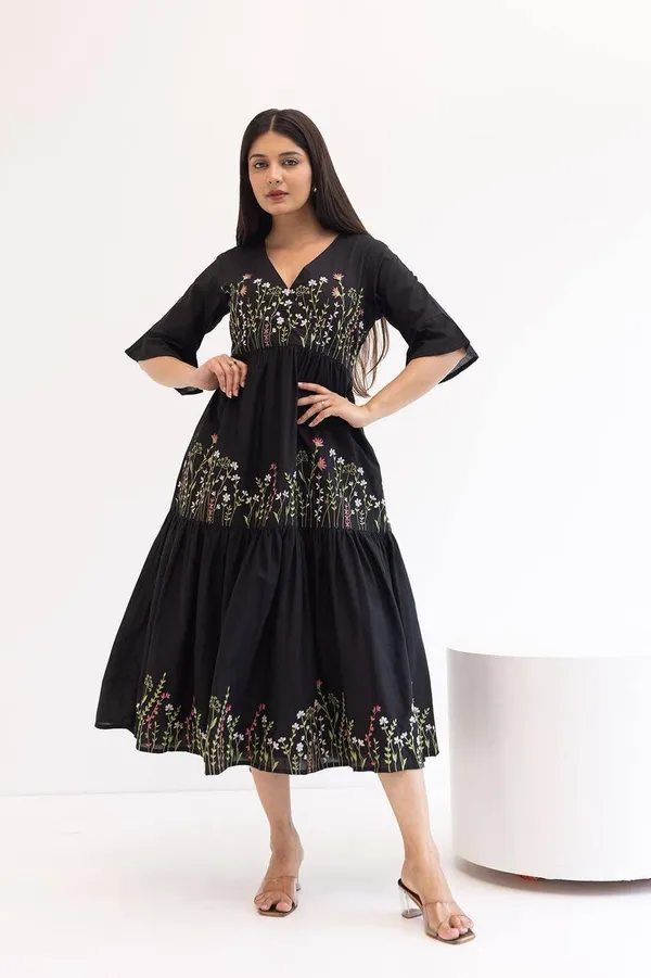 Looking_for_this_same_colour_beautiful_Designer_Gown_On_heavy_Crepe_fabric_with_inner.