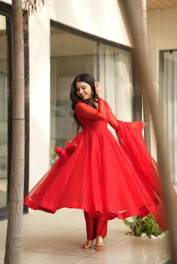 Looking_for_this_same_colour_beautiful_Designer_Kurta_set_On_RAYON_fabric_with_inner.__