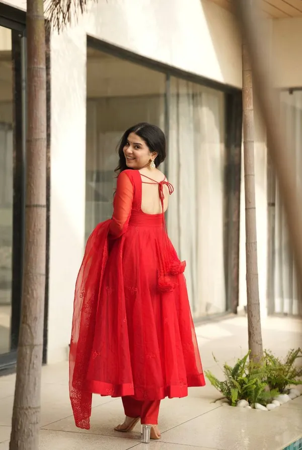 Looking_for_this_same_colour_beautiful_Designer_Kurta_set_On_RAYON_fabric_with_inner.__