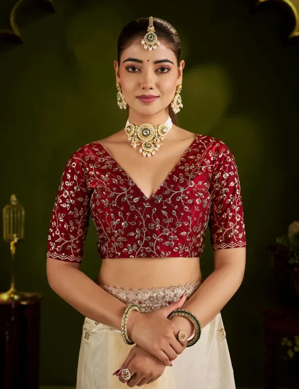 Elegant_Cream_Chiffon_silk_Saree_with_Heavy_Zari_Border_With_Elegant_maroon_colour_blouse