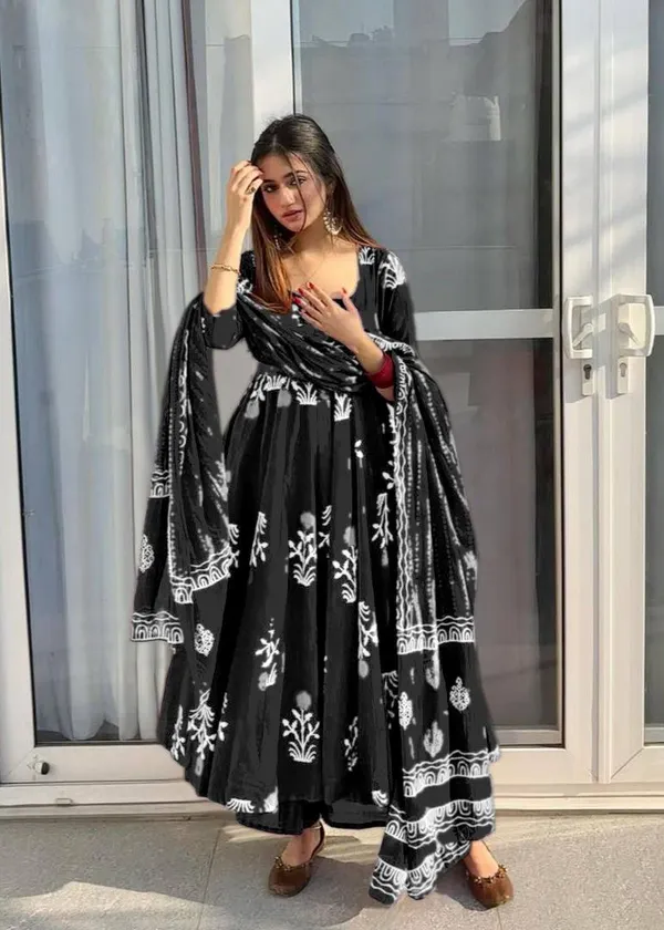 Stylish_Kurta_Set_for_Women
