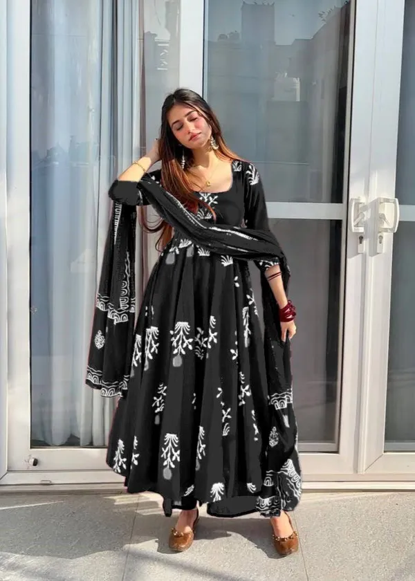 Stylish_Kurta_Set_for_Women