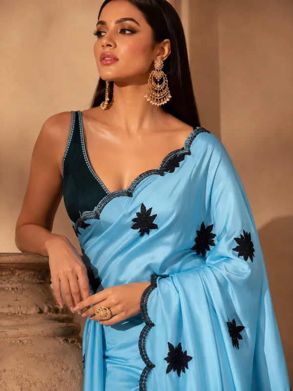 TRENDING_ELEGANCE_BLUE_COLOUR_SAREE
