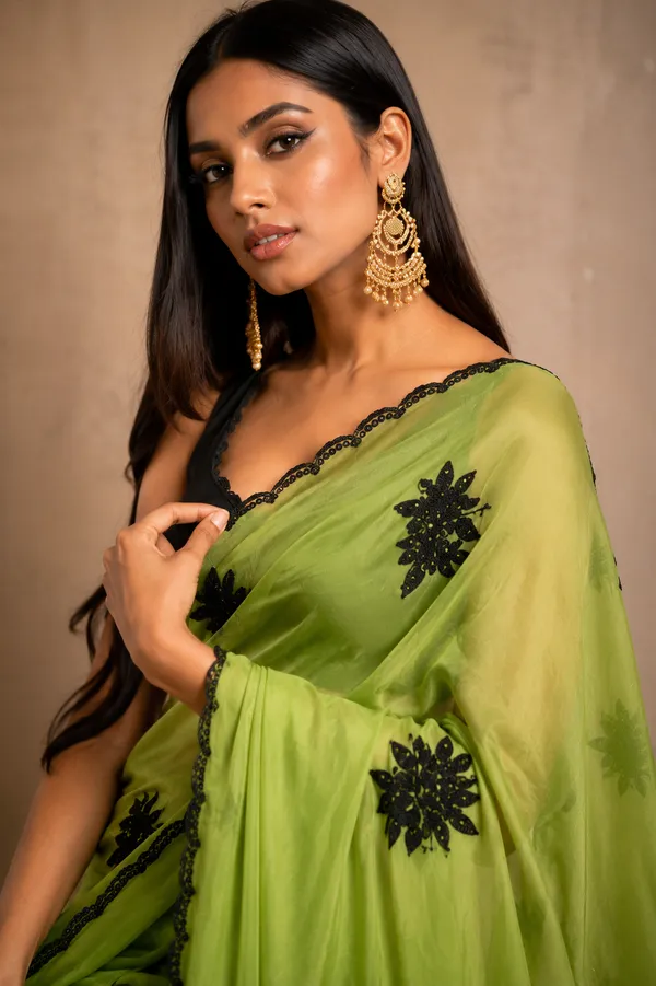 TRENDING_ELEGANCE_GREEN_COLOUR_SAREE