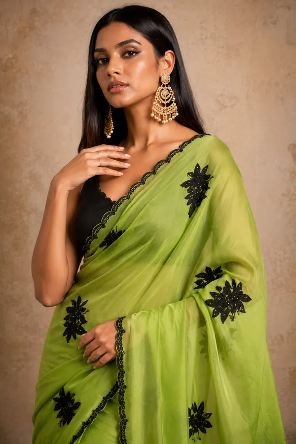 TRENDING_ELEGANCE_GREEN_COLOUR_SAREE