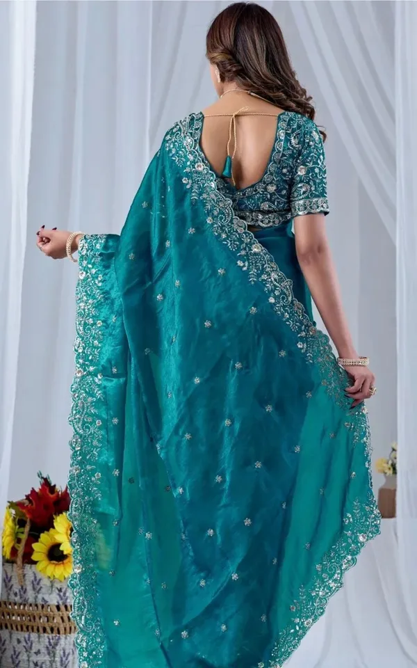 elegant_petrol_colour_saree_with_chiffon_silk_fabric