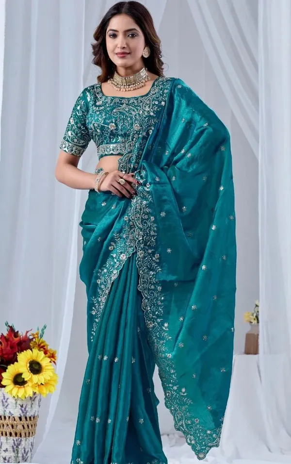 elegant_petrol_colour_saree_with_chiffon_silk_fabric