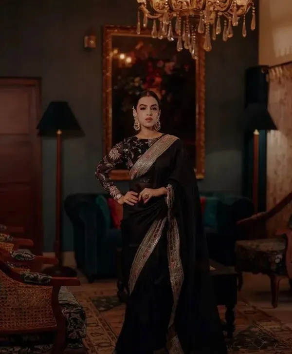 Elegant_Black_Embroidered_Saree